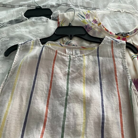 Bundle of 3!!  cool summer tops - Picture 3 of 3